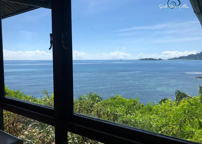 South Point Villas Cerf Island